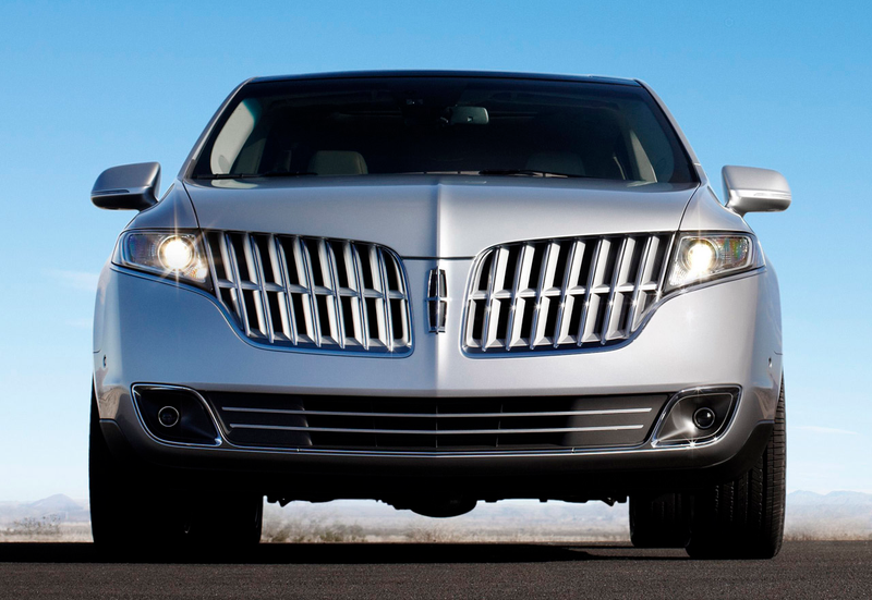 Illustration for article titled 2010 Lincoln MKT: Crossover For The Super-Segmented Masses
